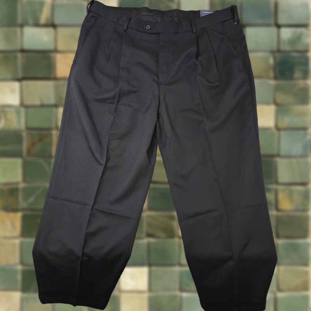 Croft & Barrow Croft & Barrow Dress Pants Mens 42x30 Black Classic Fit Pleated Cuffed-Front Zip Pockets Straight Leg Pants Mens Classic Fit Black Tie 001 Black Tie Size US 42 / EU 58 - 1 Thumbnail