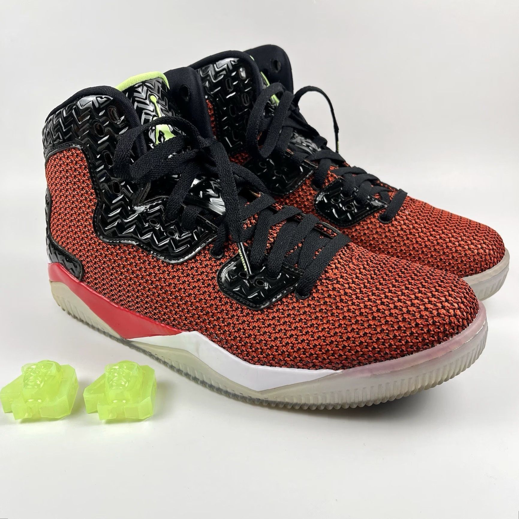 Jordan Brand Nike Air Jordan Spike 40 Men’s Size 11 Sneakers Ghost Green/Red/Black 819952-605 Size US 11 / EU 44 - 2 Thumbnail