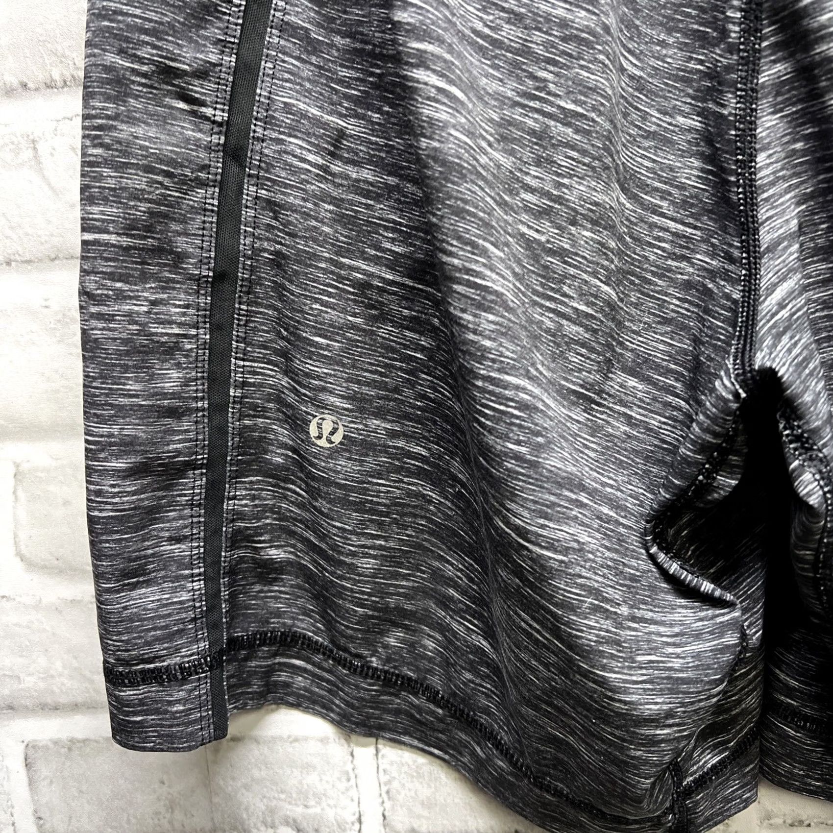 Lululemon Lululemon Athletic Shorts Mens Size S 28” Waist Gray Stretchy Athletic Waistband Comfortable Size US 28 / EU 44 - 3 Thumbnail