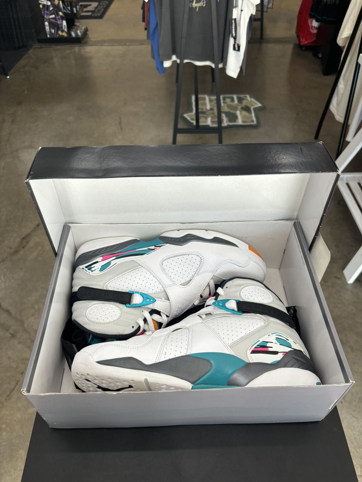 Jordan Brand × Nike Air Jordan 8 South Beach Sz. 10.5 (2018) Size US 10.5 / EU 43-44 - 10 Thumbnail
