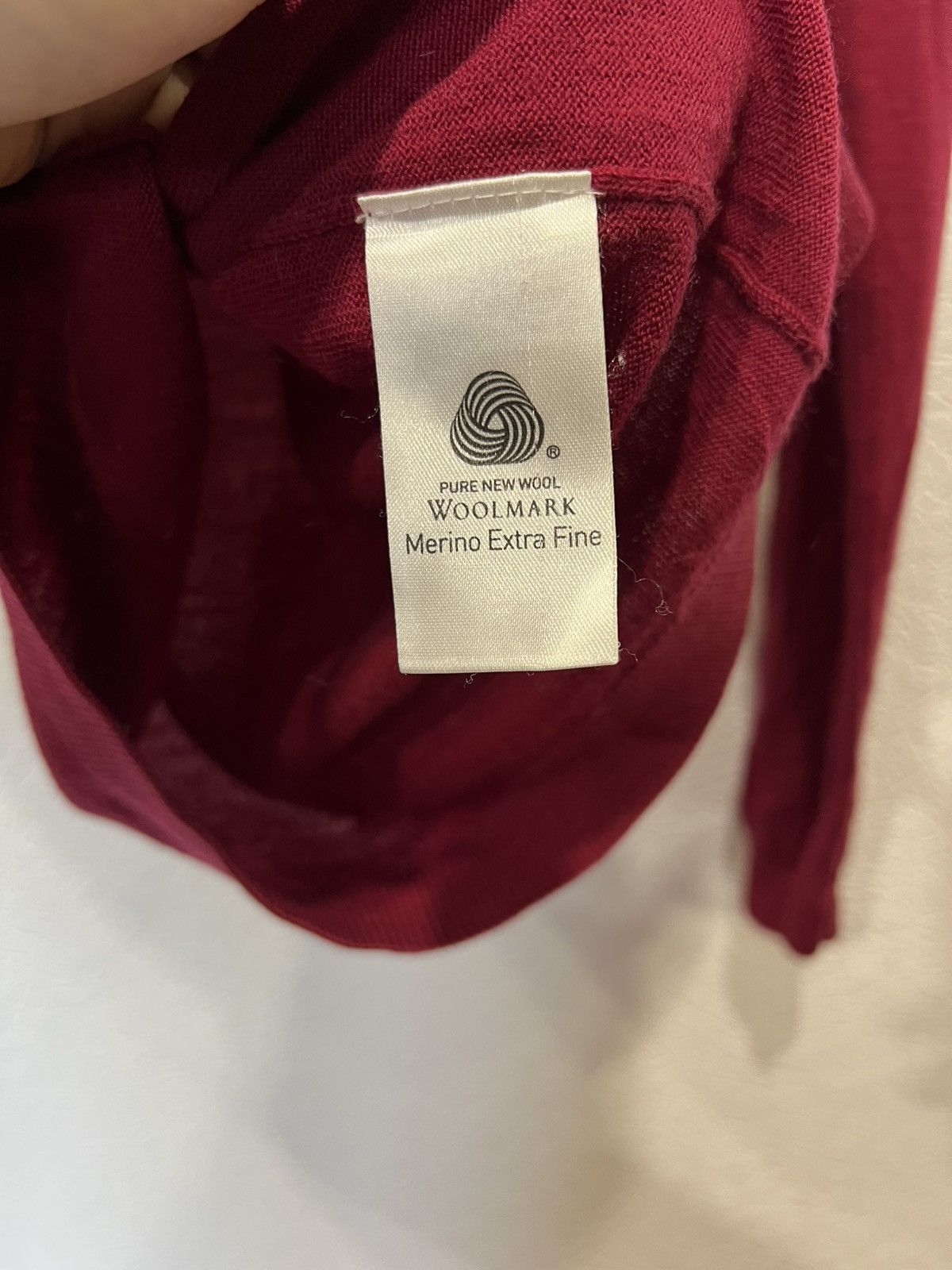 Lacoste Vintage Lacoste Womens Red Sweater V-Neck Size S / US 4 / IT 40 - 6 Thumbnail