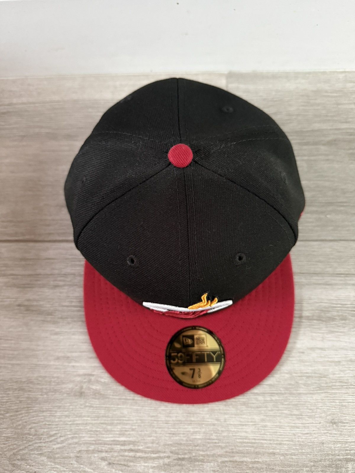 New Era Miami Heat New Era 59FIFTY 2 Tone Black Red Fitted Sz 7 3/8 Size ONE SIZE - 6 Thumbnail