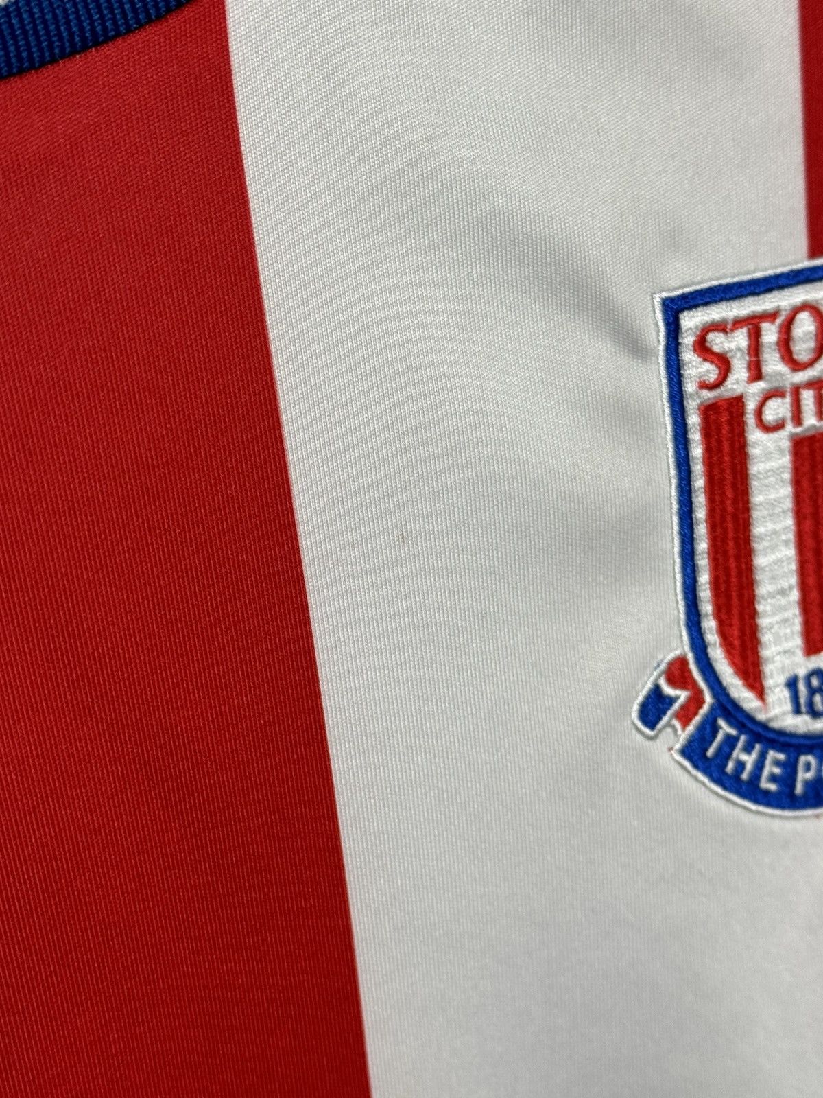 Macron Stoke City 17/18 Home Football Jersey Size US S / EU 44-46 / 1 - 6 Thumbnail