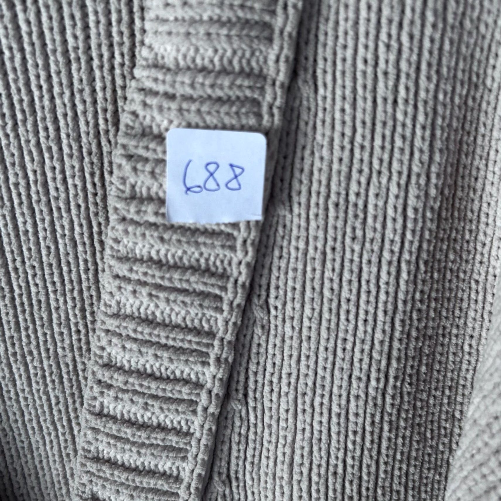 Abercrombie & Fitch Abercrombie & Fitch Cardigan Womens Beige Chenille Knit V-Neck Size S 90s Classic Solid Pocket Button Logo Sweater Size S / US 4 / IT 40 - 5 Thumbnail