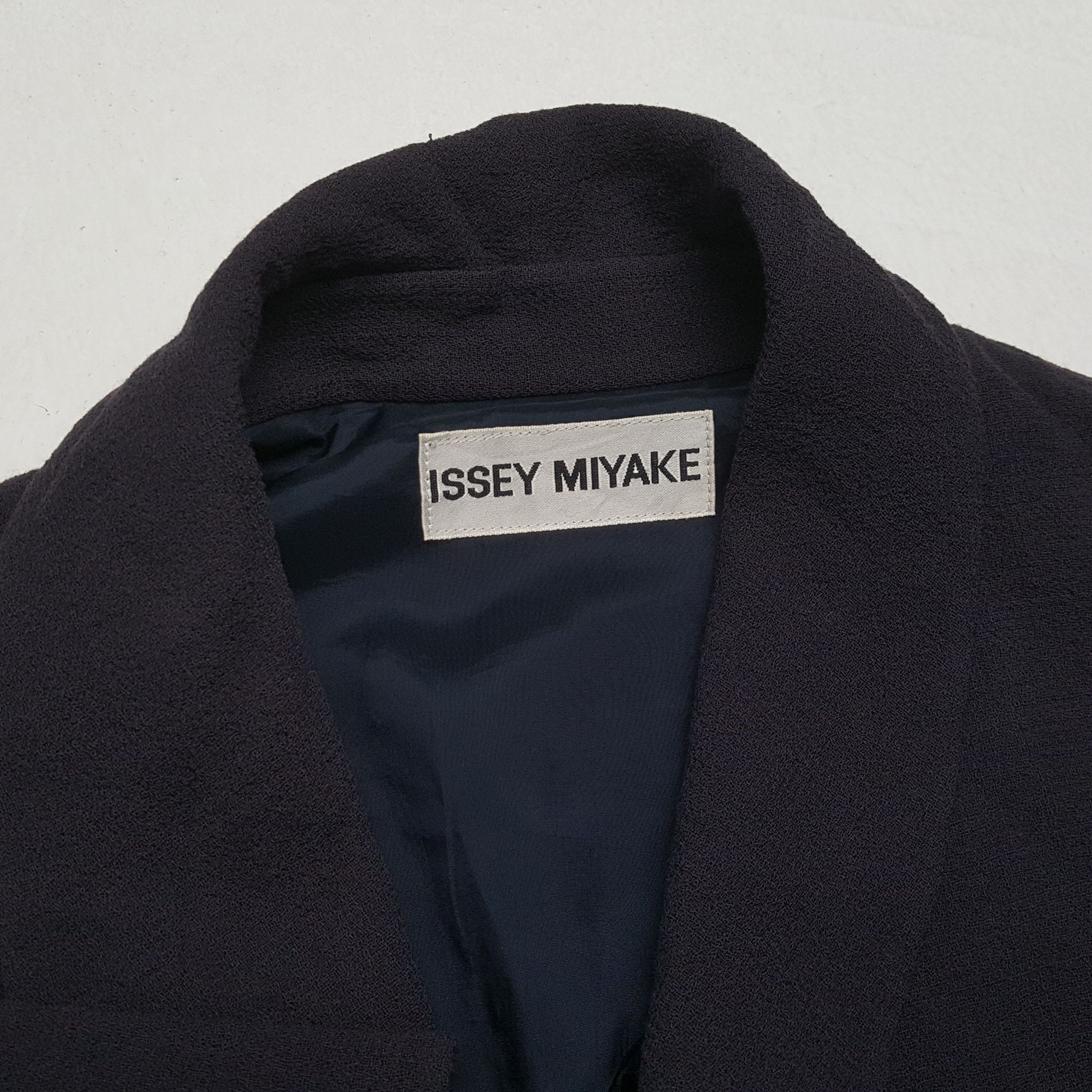 Issey Miyake × Japanese Brand × Vintage ISSEY MIYAKE Japanese Fashion Designer Brand Jacket Size US L / EU 52-54 / 3 - 10 Thumbnail