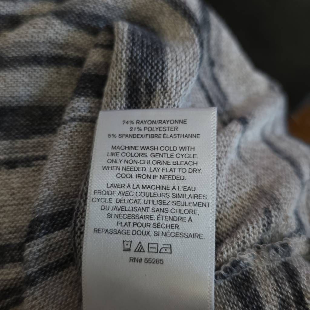 Express Express Women's Size Medium Gray Black Striped V-neck Knit T Size M / US 6-8 / IT 42-44 - 3 Thumbnail