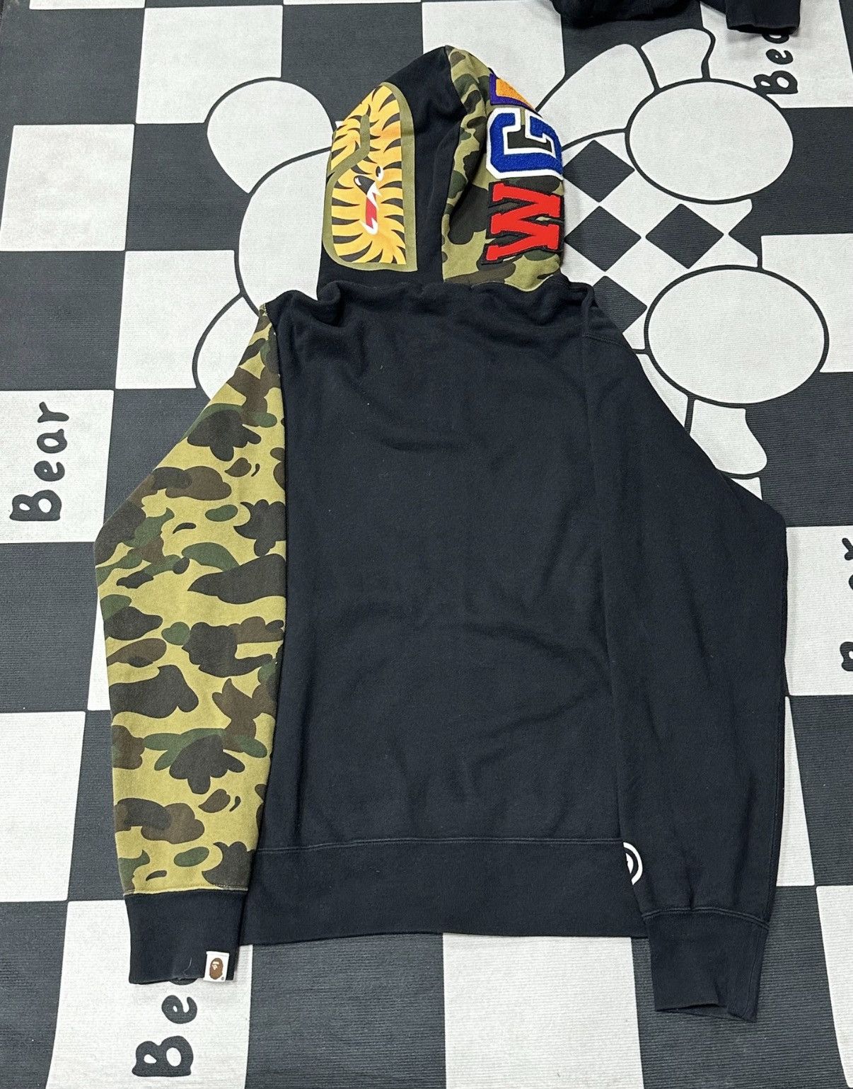 Bape BAPE Green Camo Short Sleeve Shark Head Jacket K5 Size US L / EU 52-54 / 3 - 2 Thumbnail