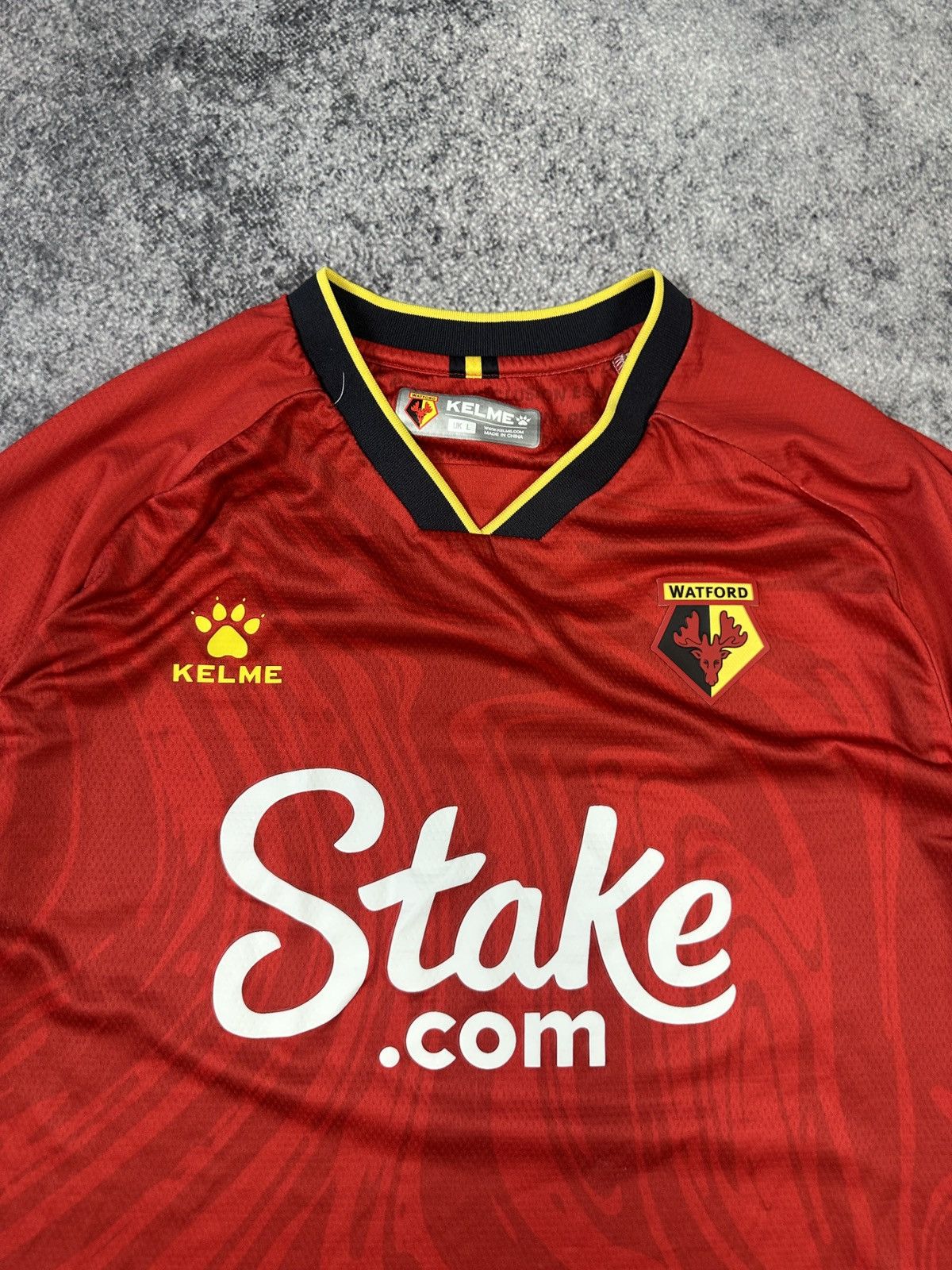 Other Kelme Watford Soccer Jersey Streetwear Rare Casual L England Size US L / EU 52-54 / 3 - 2 Thumbnail