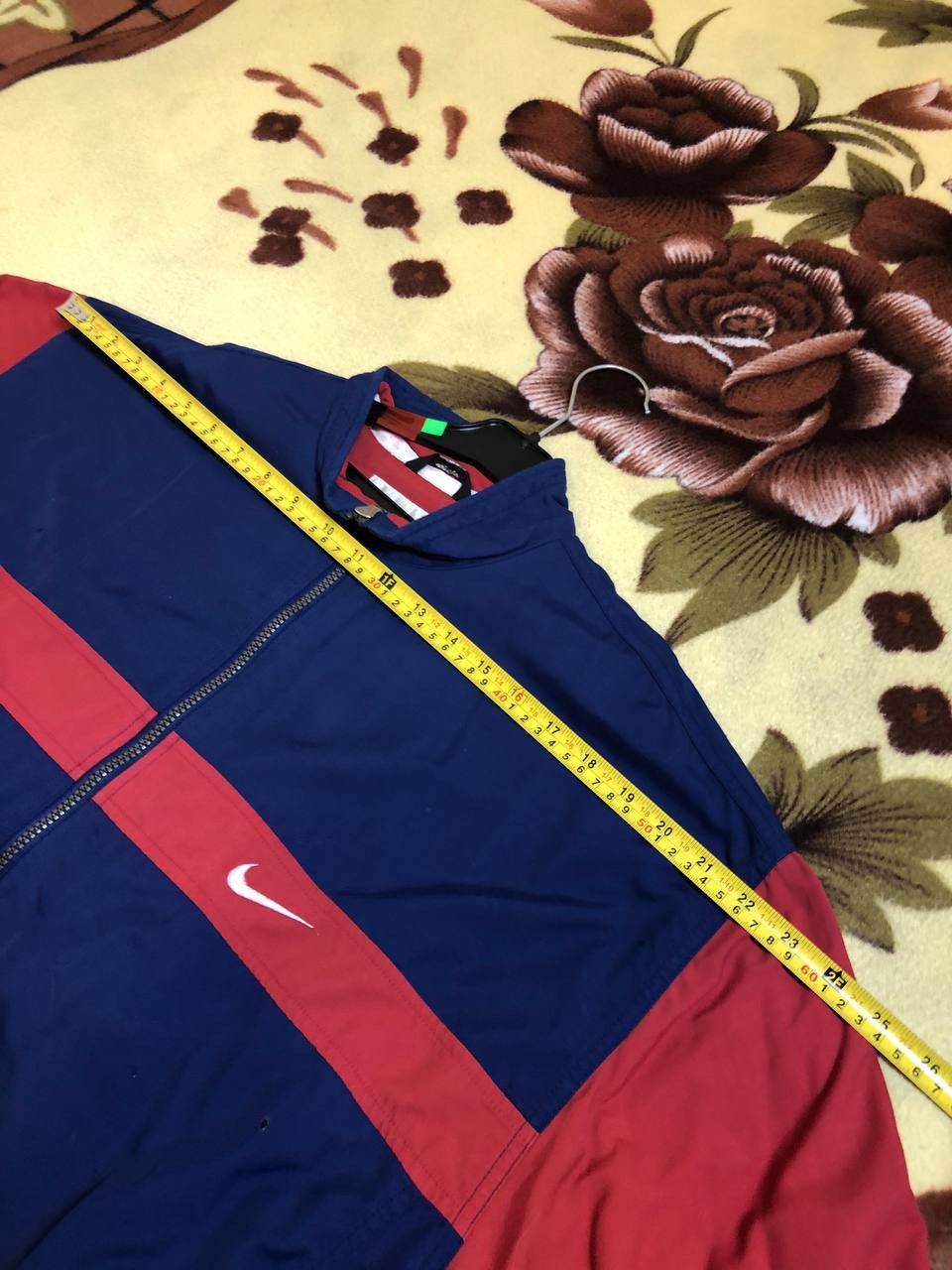 Nike Vintage 90s Nike Maroon Full Zip Windbreaker Jacket Size US L / EU 52-54 / 3 - 10 Thumbnail