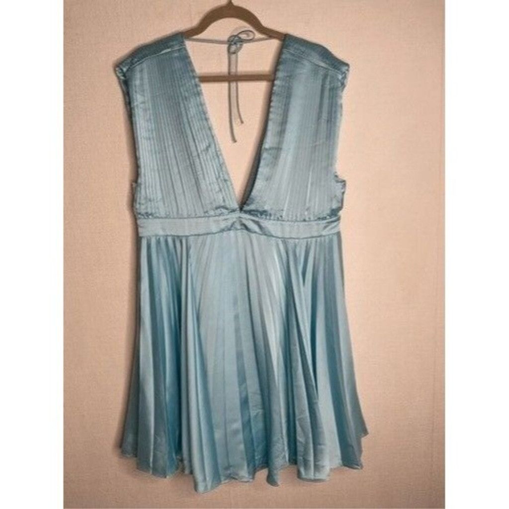 Abercrombie & Fitch NWOT Abercrombie & Fitch Pleated Satin Mini Dress Women XLT Size XL / US 12-14 / IT 48-50 - 11 Thumbnail