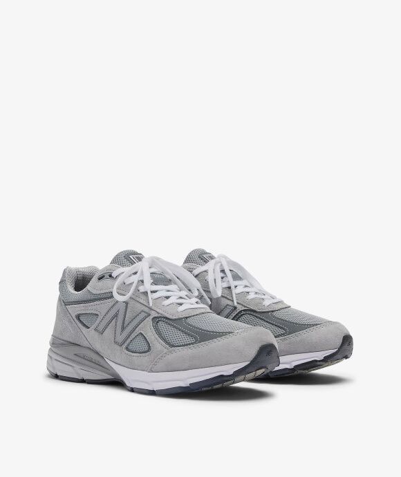 New Balance o1s22i1n1124 990V4 Sneakers in Grey Size US 9 / EU 42 - 2 Thumbnail