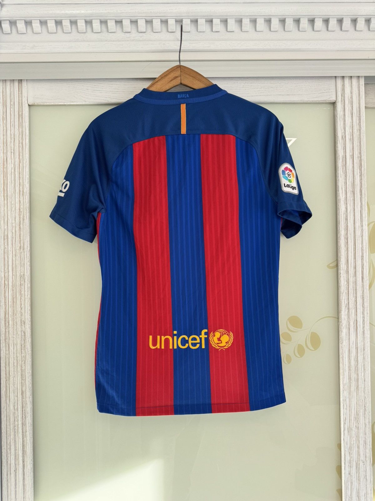 Nike Barcelona 2015-2016 Home Soccer Jersey Football Kit Shirt Size US S / EU 44-46 / 1 - 2 Thumbnail