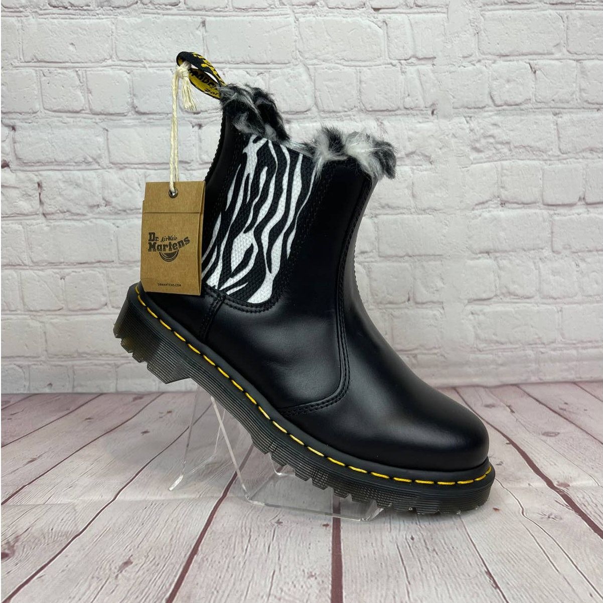 2976 Leonore Chelsea Black Boots Women's Size