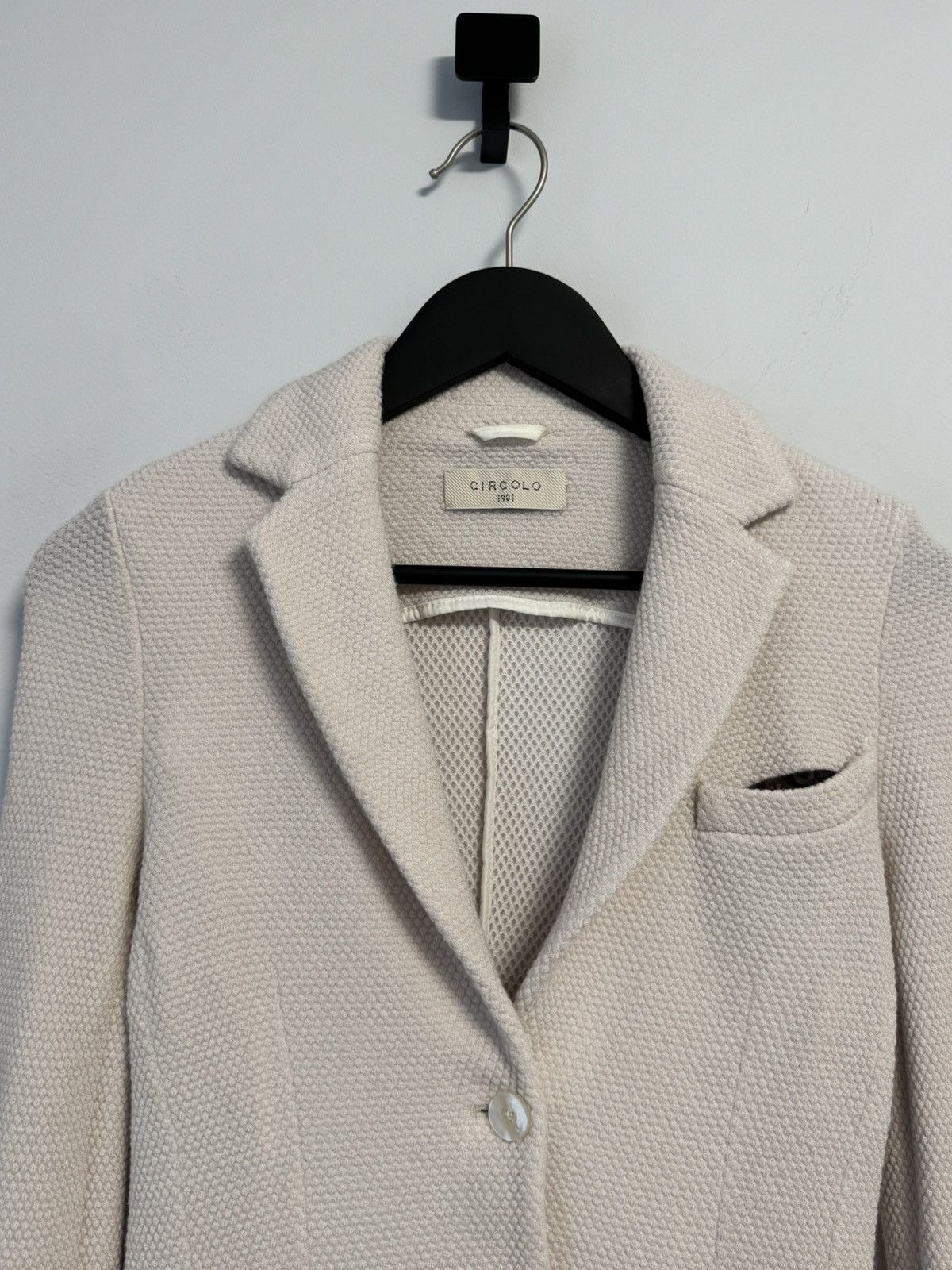 Circolo 1901 Circolo 1901 Women’s Cotton Blazer Jacket Beige Textured Size S / US 4 / IT 40 - 2 Thumbnail