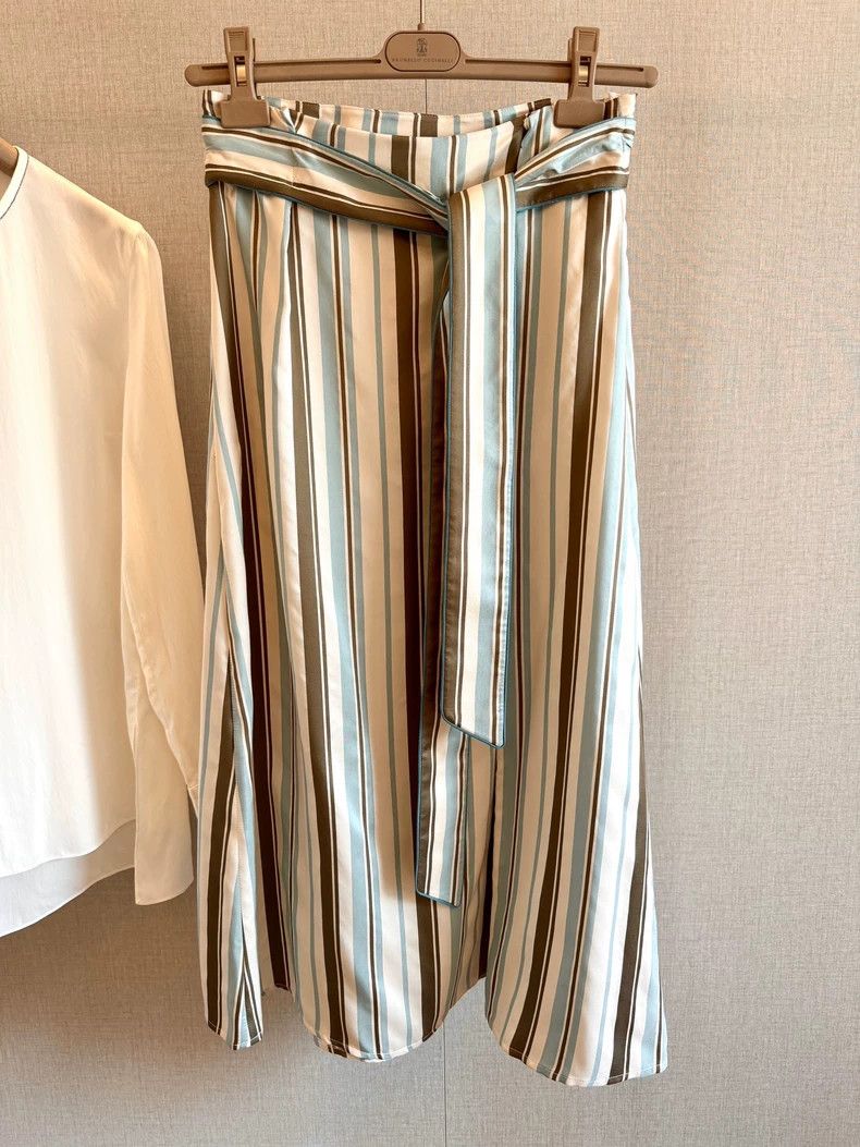 Loro Piana LORO PIANA Silk ribbon half skirt Size 26" / US 2 / IT 38 - 1 Thumbnail