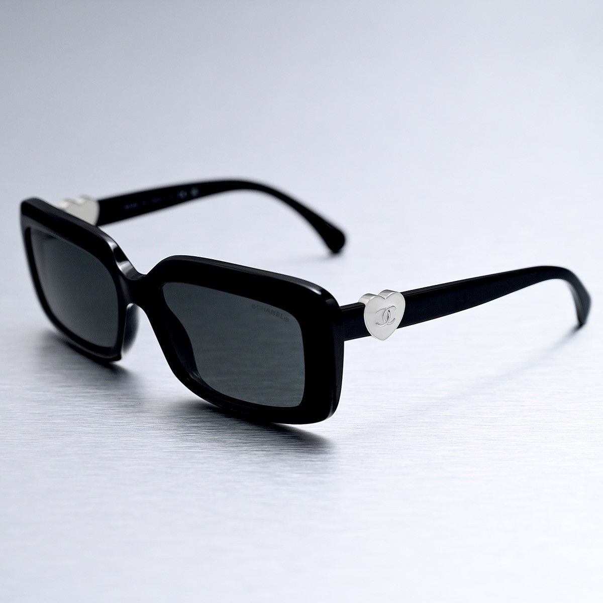 Chanel CHANEL 0CH5520 C501S4 SUNGLASSES Size ONE SIZE - 2 Thumbnail