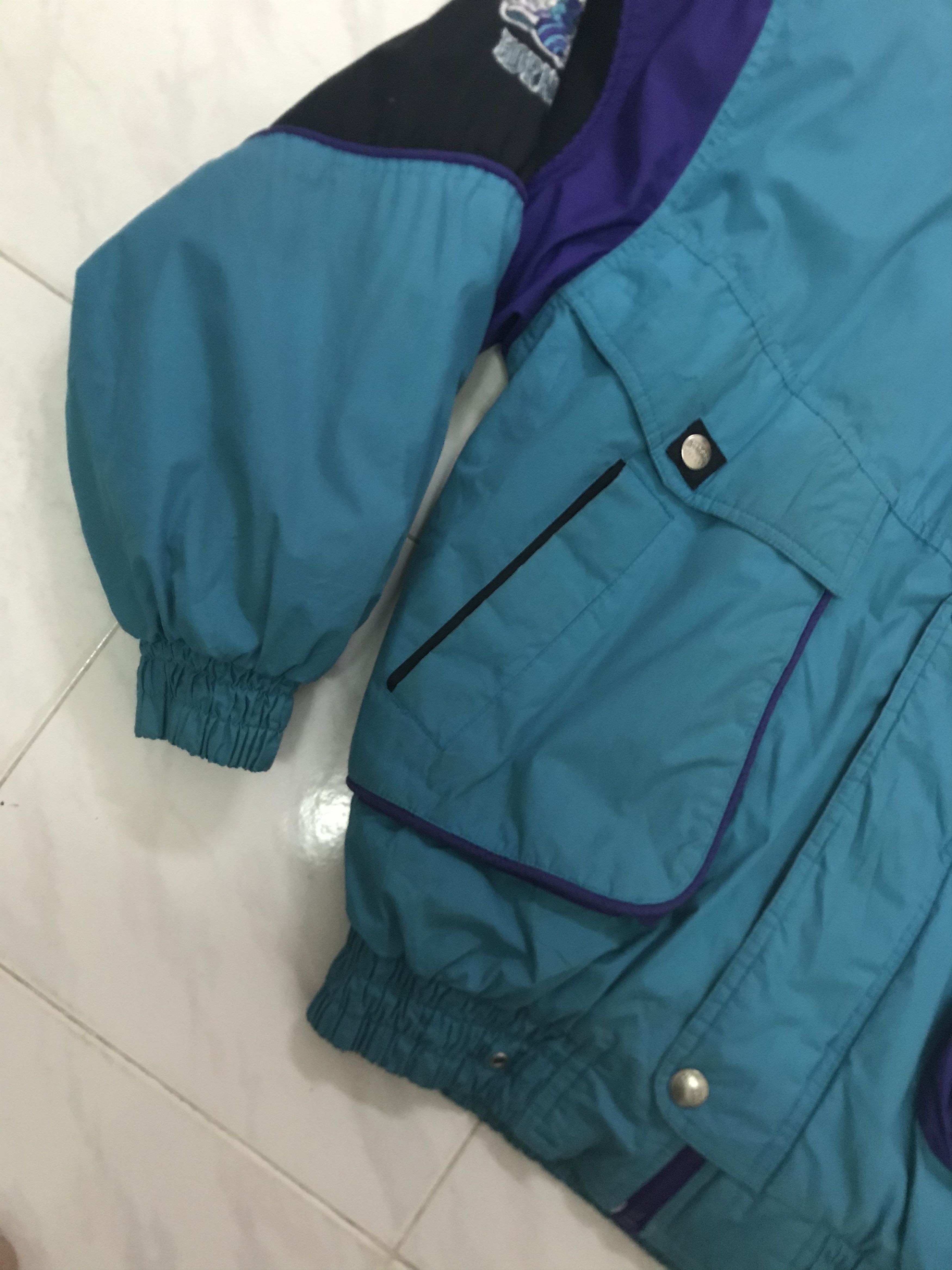 NBA Vintage Nba Charlotte Nutmeg Light Jacket Rare Design Size US M / EU 48-50 / 2 - 14 Thumbnail