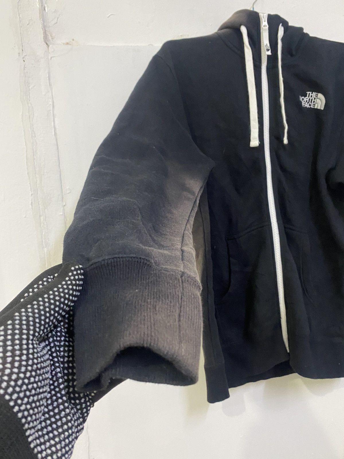 The North Face 💥THE NORTH FACE FADED SUNBURST ZIPPER HOODIE Size US M / EU 48-50 / 2 - 8 Thumbnail