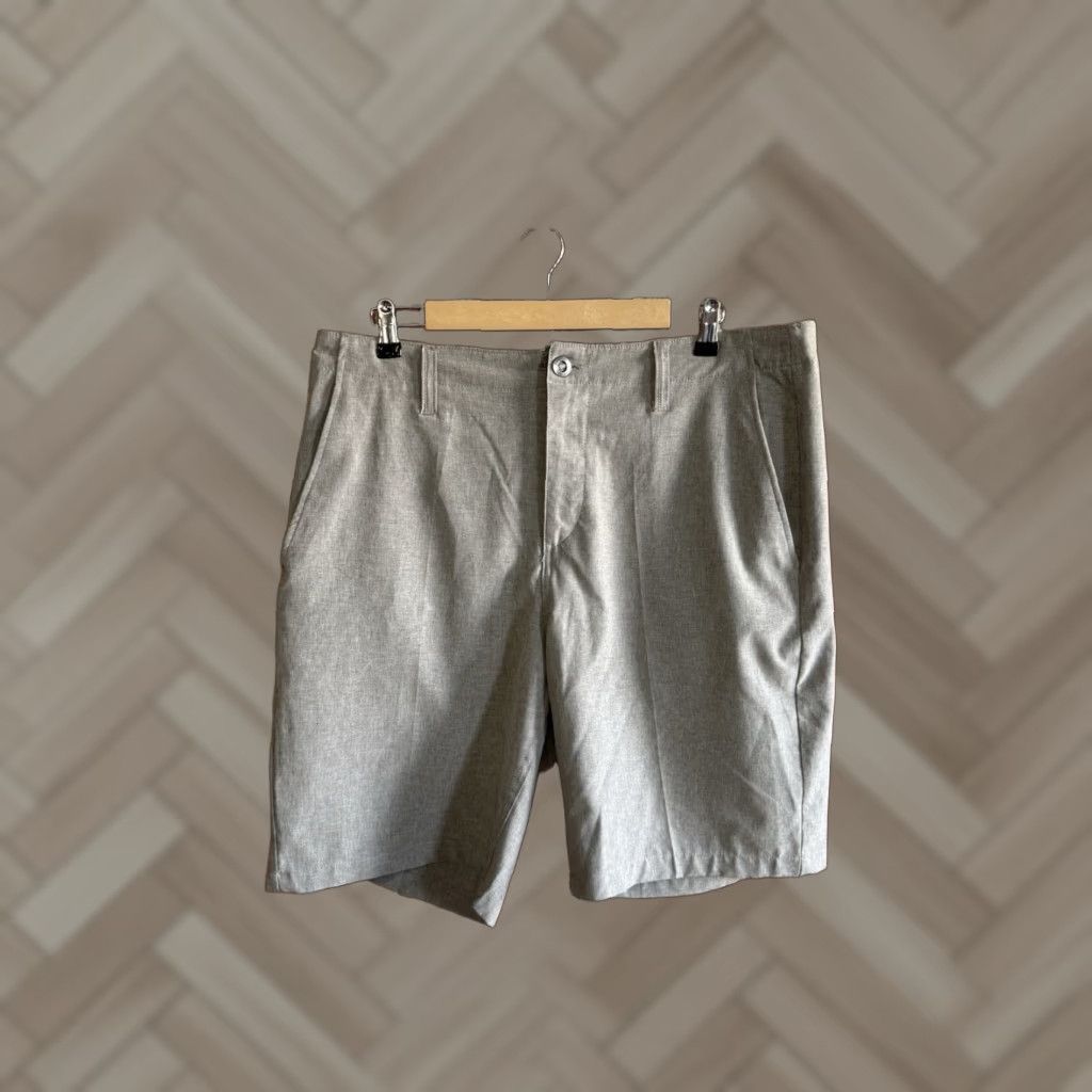 Volcom Volcom Mens Gray Chino Shorts Size 36 Regular Men Color Gray Chino Size US 36 / EU 52 - 1 Thumbnail