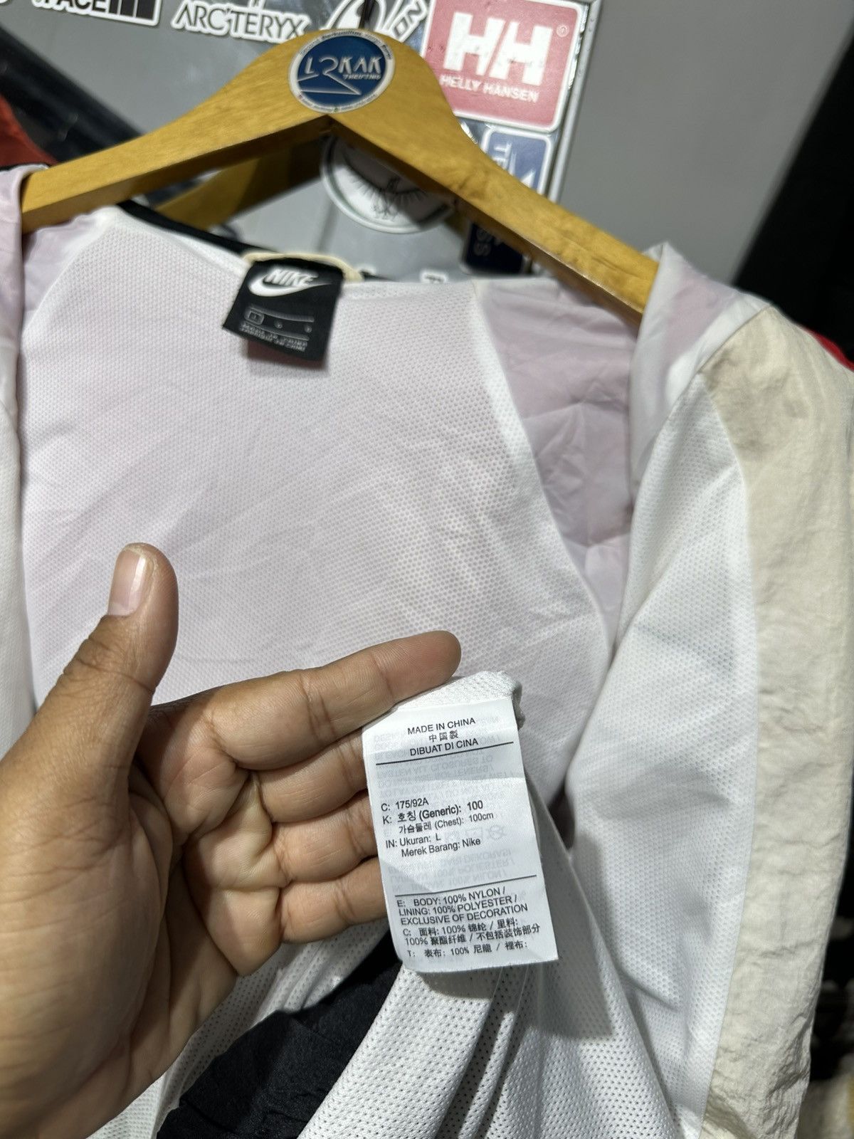 Nike NIKE SWOOSH WINDBREAKER Size US XL / EU 56 / 4 - 7 Thumbnail