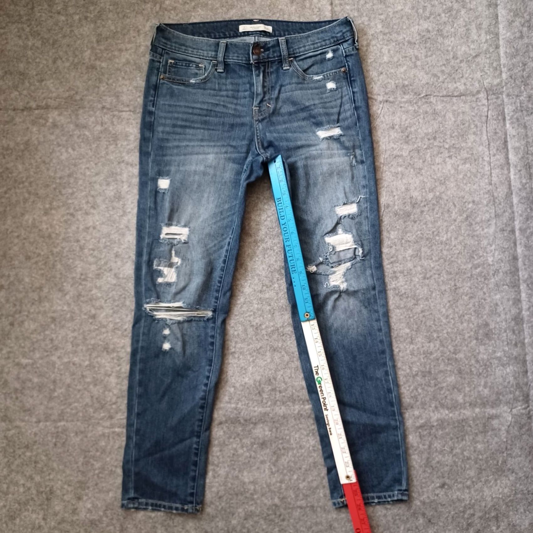 Abercrombie & Fitch Abercrombie & Fitch Jeans Women 2 26 Blue Distressed Medium Wash 31x26 Classic Tapered Jeans Womens Jeans Size 26" / US 2 / IT 38 - 4 Thumbnail