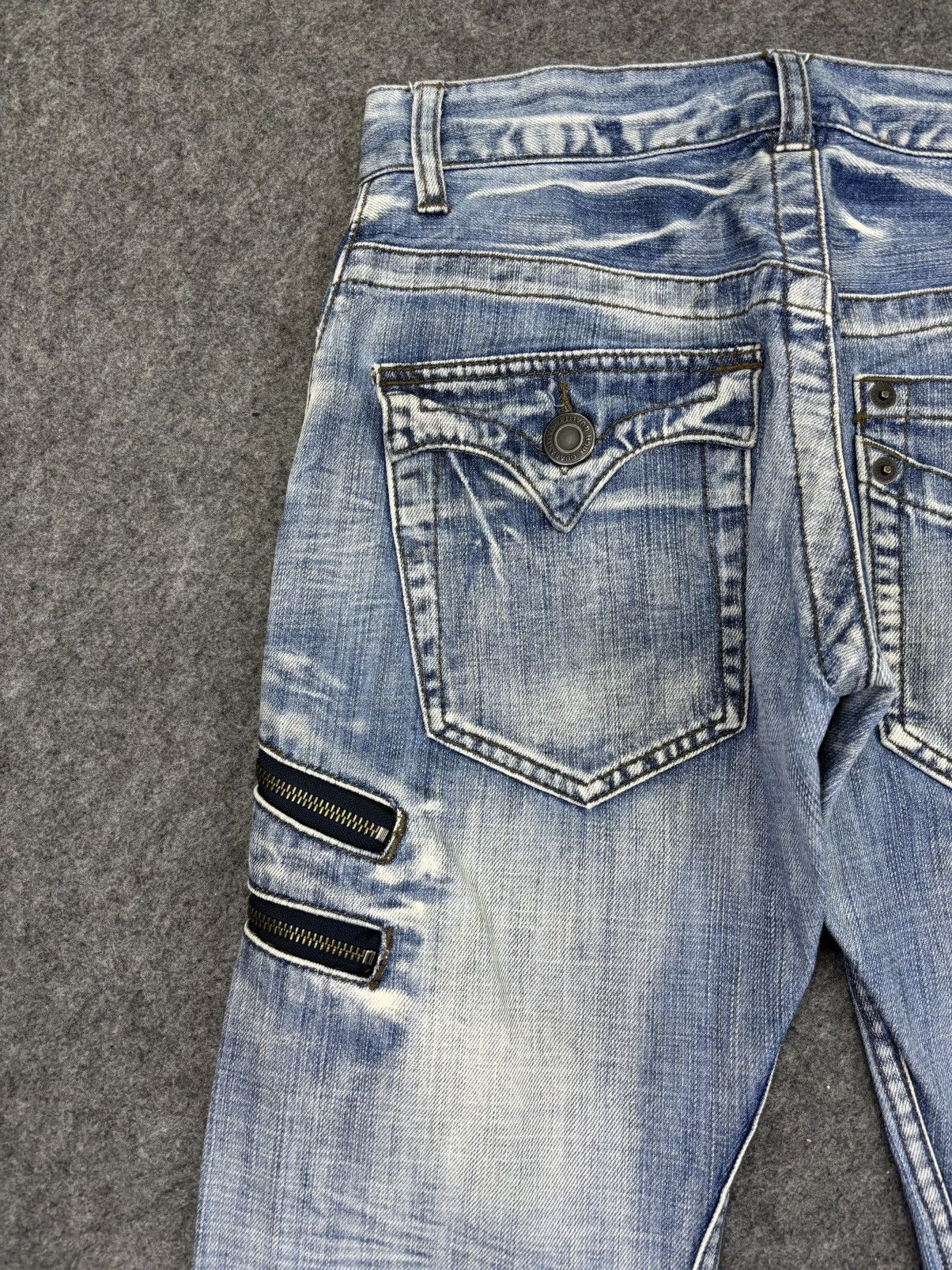 Japanese Brand 💥Curve Flare💥Rattle Trap Zipper Light Wash Curve Jeans F984 Size US 30 / EU 46 - 10 Thumbnail