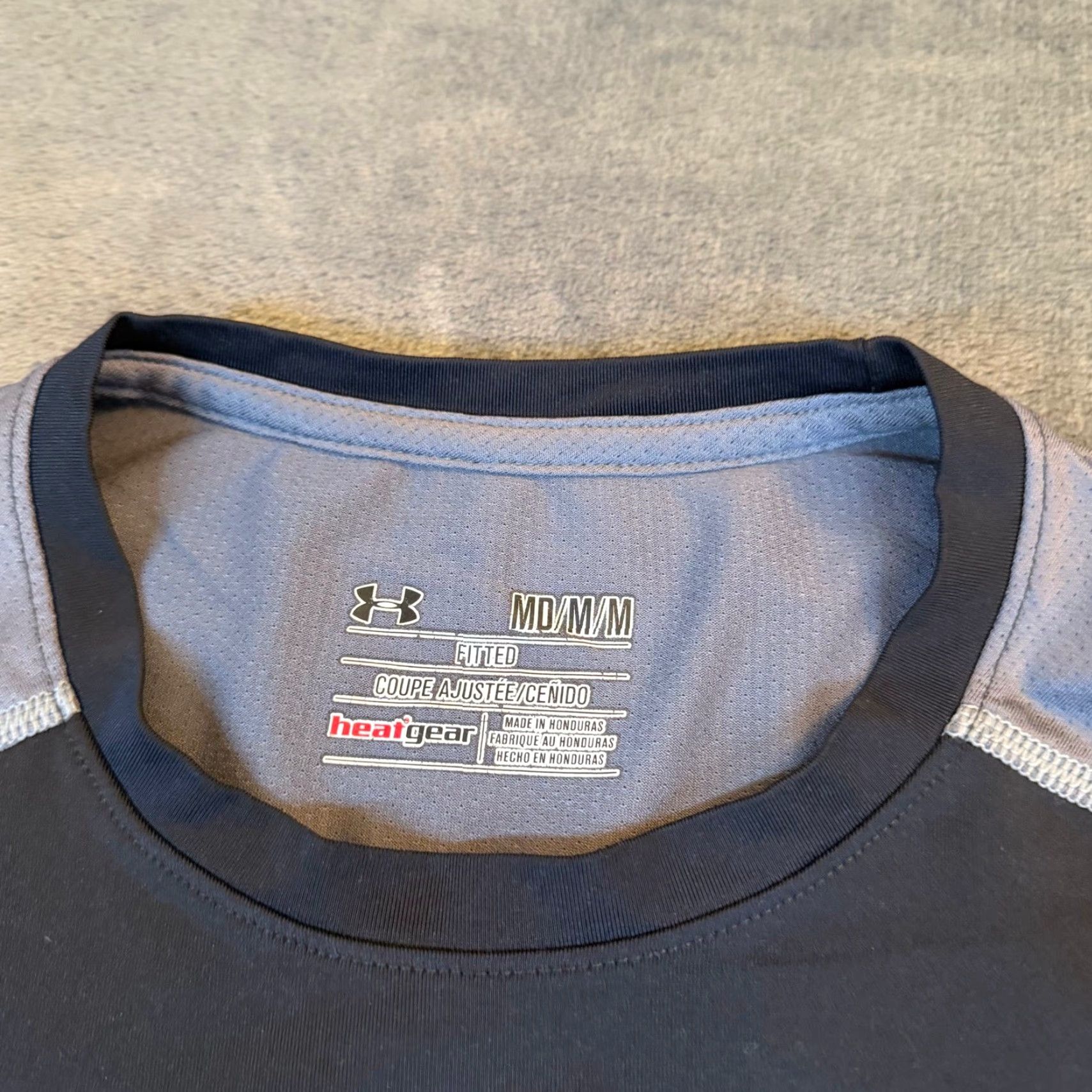 Under Armour Under Armour Hawkeyes T Shirt Mens Medium Black Gray Fitted HeatGear Short Sleeve Athletic Crew Neck Logo Moisture Wicking Size US M / EU 48-50 / 2 - 2 Thumbnail