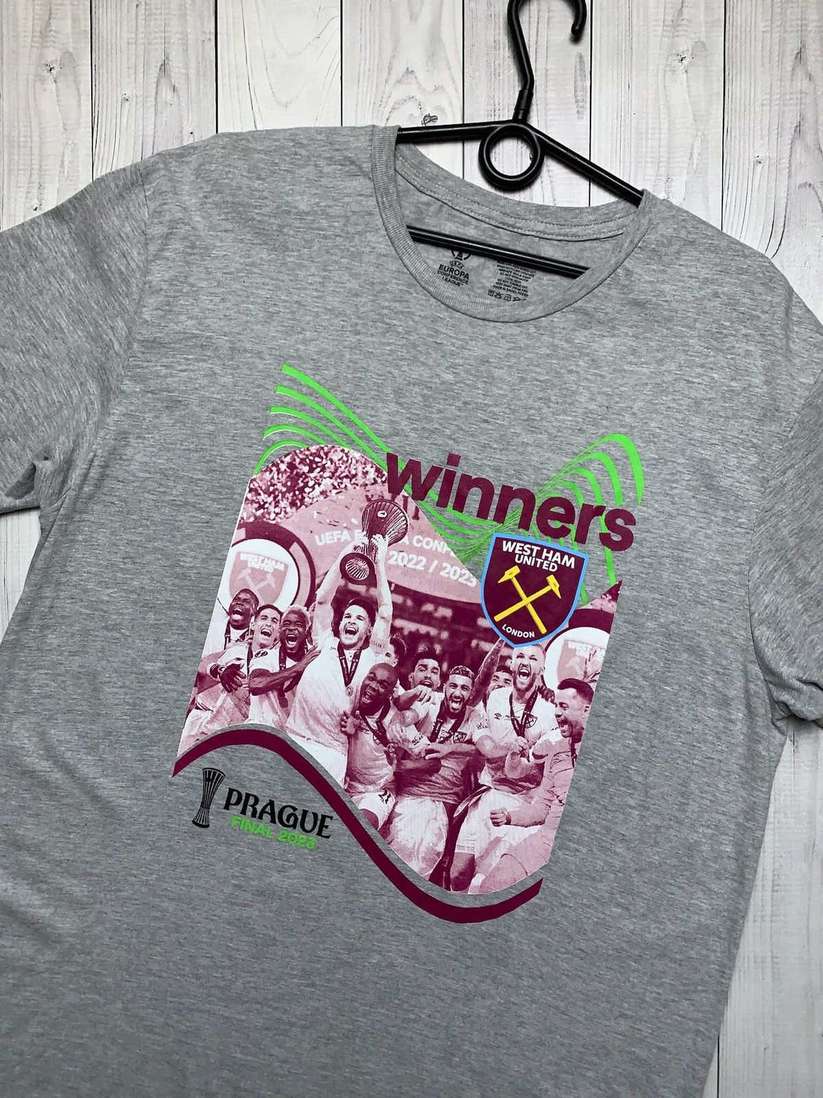 Vintage Vintage West Ham United soccer tee Champions Cup winners L Size US L / EU 52-54 / 3 - 2 Thumbnail