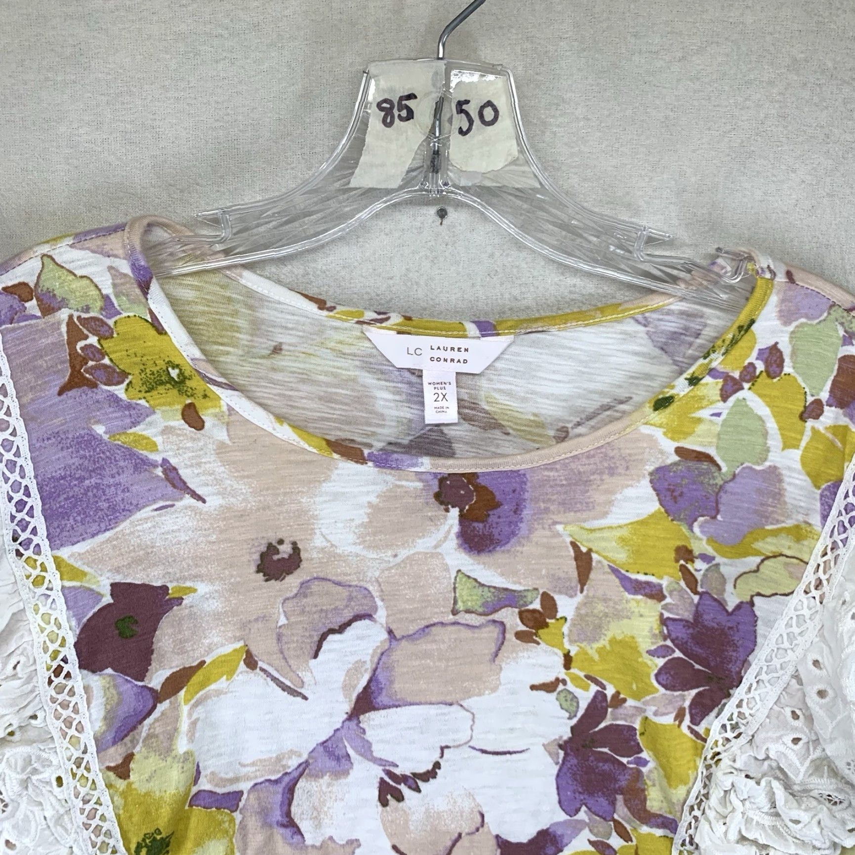 Vintage VINTAGE Women's 2X Cotton T-Shirt Casual 60s 70s Floral Lace Eyelet Cap Sleeves Purple Retro LC Lauren Conrad Size XXL / US 16-18 / IT 52-54 - 4 Thumbnail