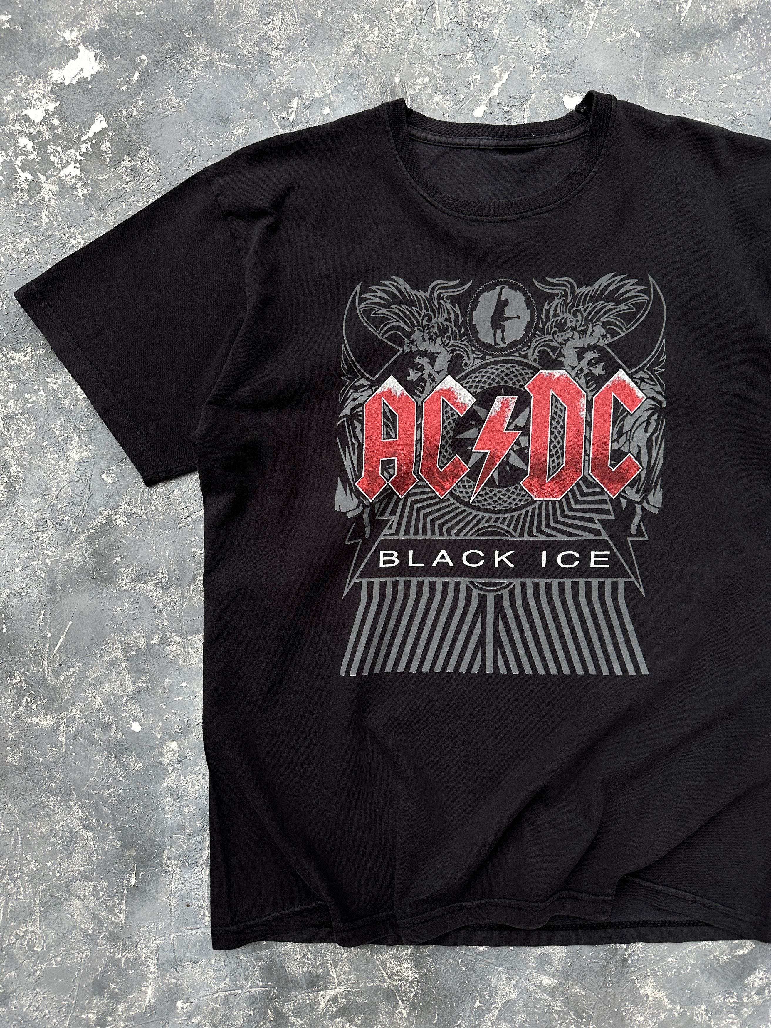 AC/DC × Band Tees × Vintage vintage acdc black ice shirt Size US M / EU 48-50 / 2 - 2 Thumbnail