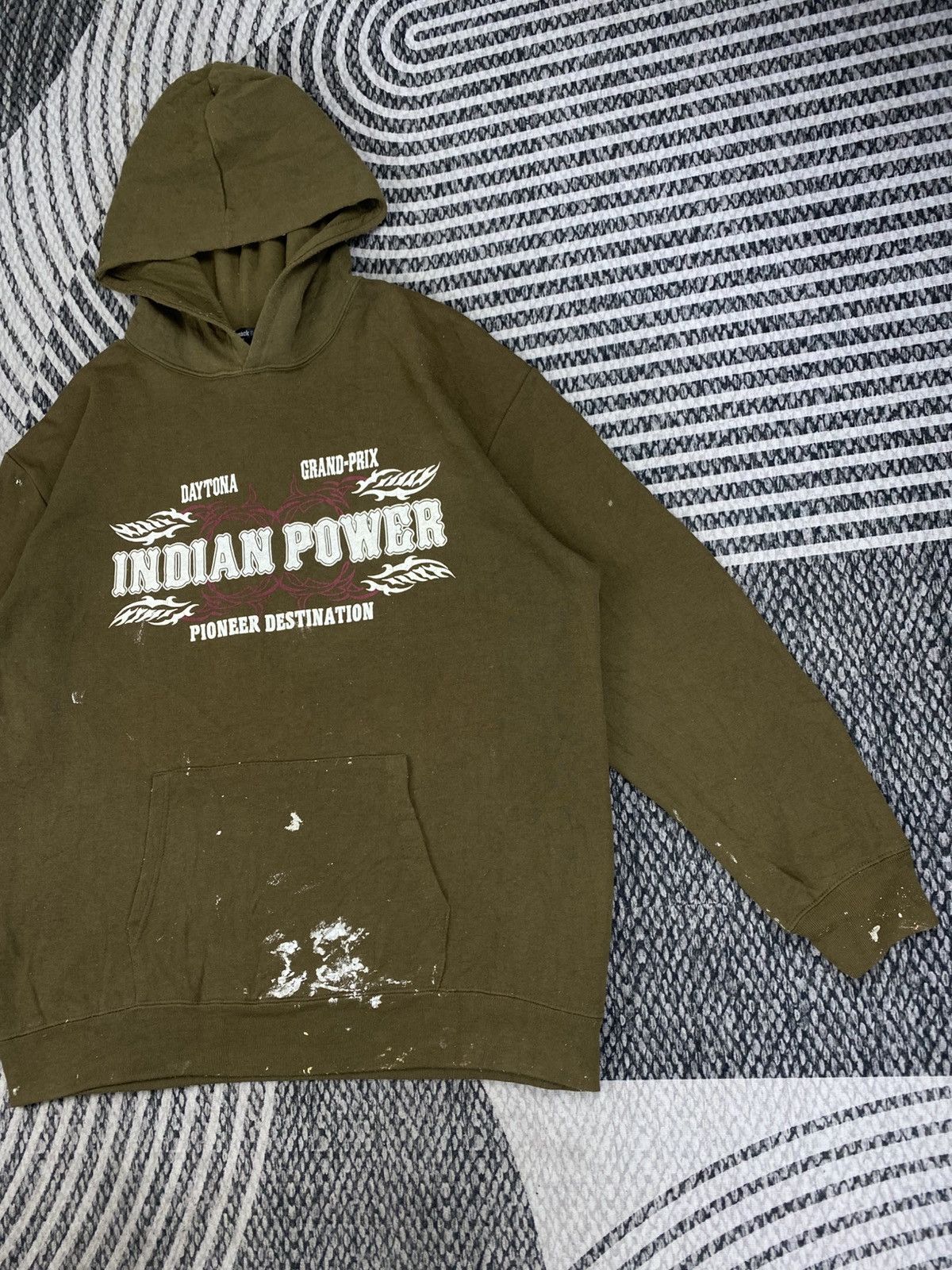 Japanese Brand Vtg World Smack Basic Olive Green With Paint Stain Hoddies Size US XL / EU 56 / 4 - 4 Thumbnail