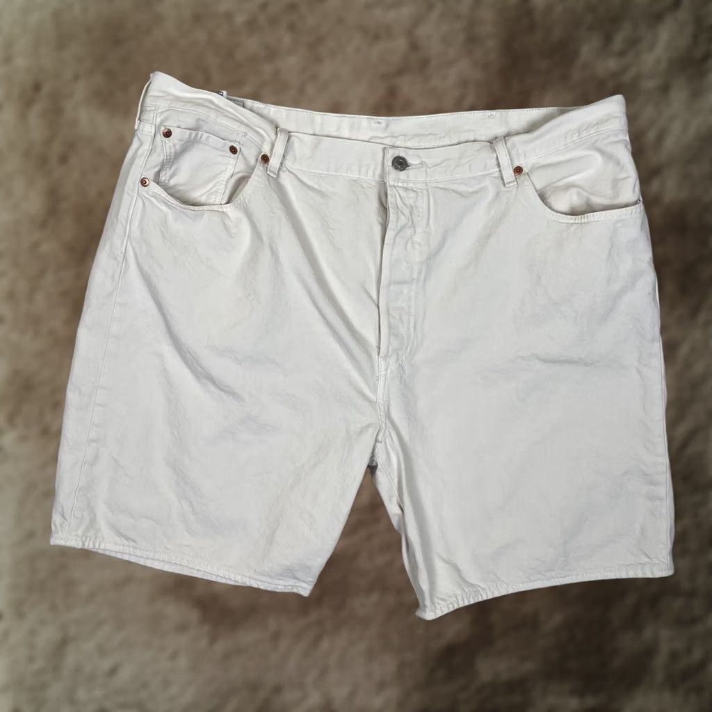 Levi's Levi's 501 Bermuda Shorts Mens 42 White 8 Inseam Button Fly Casual Summer 5-Pocket Denim 100% Cotton N/A Size US 42 / EU 58 - 1 Thumbnail