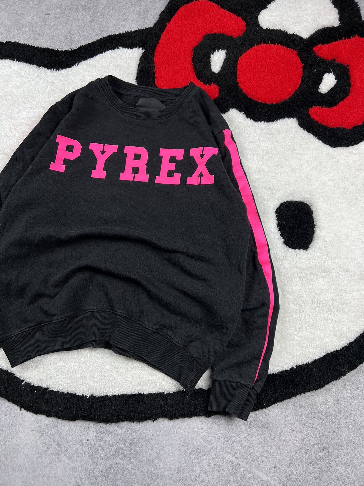 Pyrex Vision Pyrex Vision Big Pink Logo Y2K Rap Sweatshirt Size S / US 4 / IT 40 - 3 Thumbnail