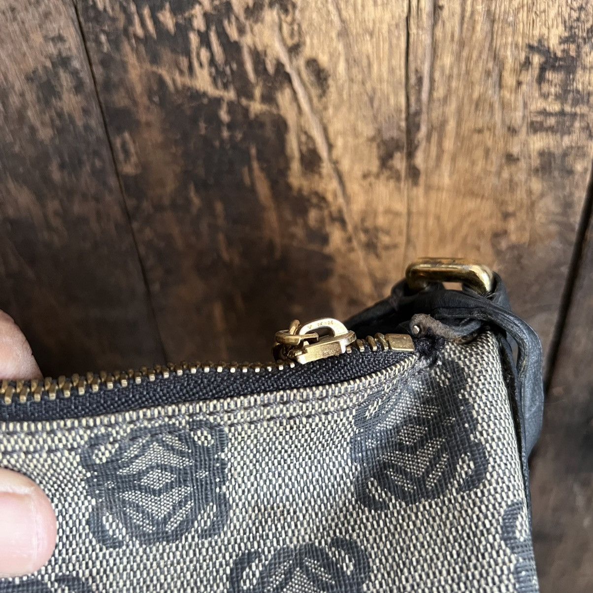 Loewe Loewe Monogram Coated Canvas Shoulder Bag Size ONE SIZE - 5 Thumbnail