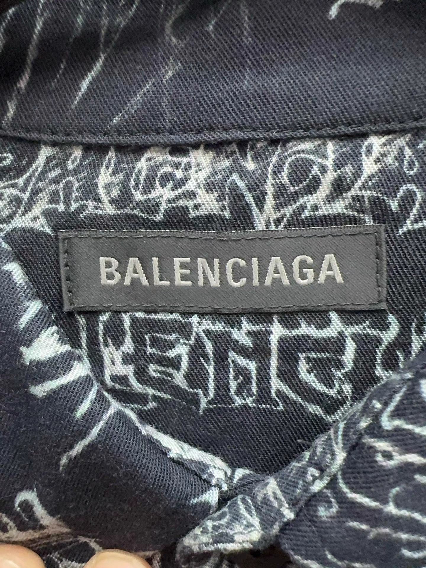 Balenciaga Balenciaga All-Over Graffiti Print Shirt Jacket K2 Size XS / US 0-2 / IT 36-38 - 3 Thumbnail