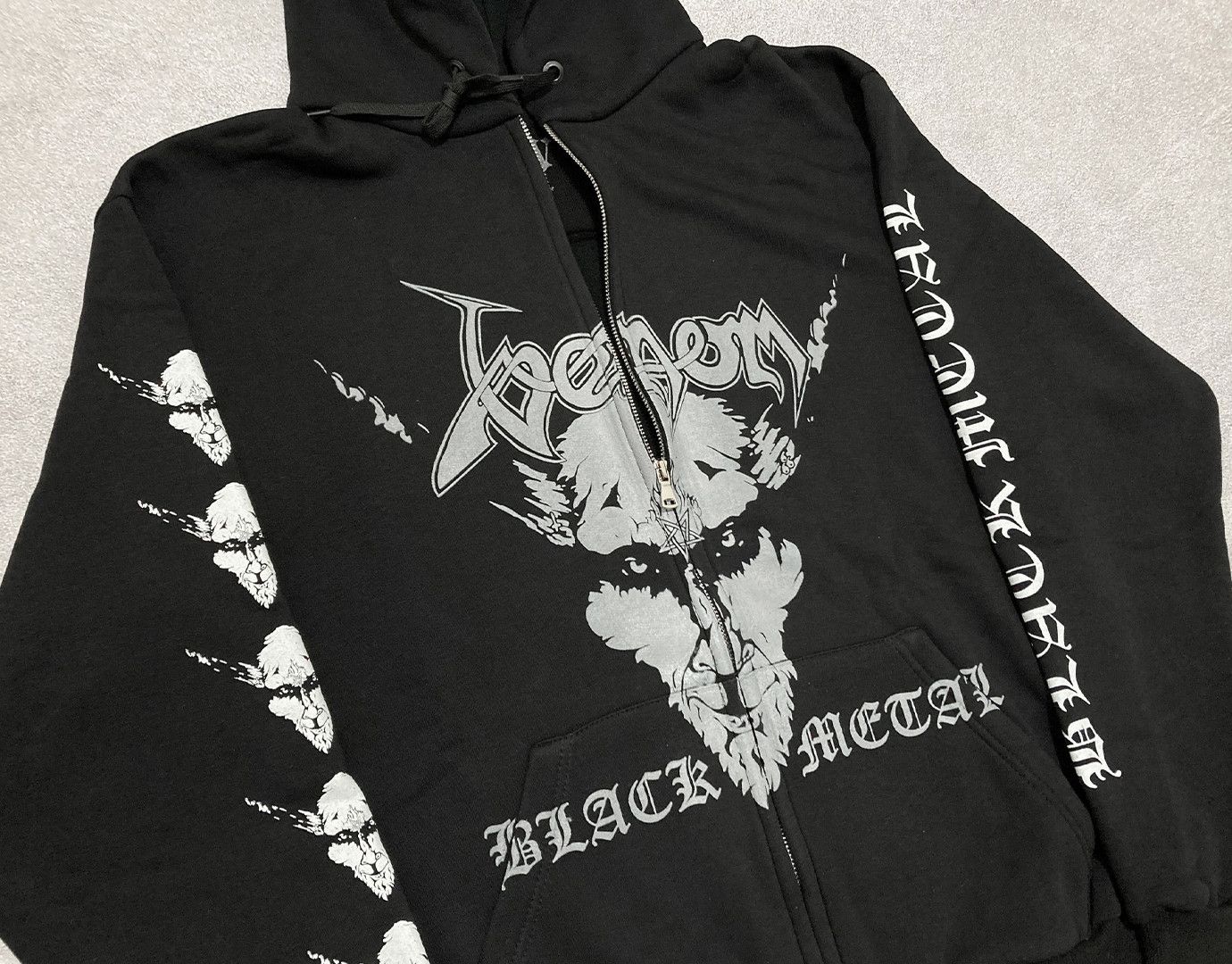 Band Tees Zip-hoodie Venom - black metal (mayhem , bathory burzum) Size US L / EU 52-54 / 3 - 4 Thumbnail