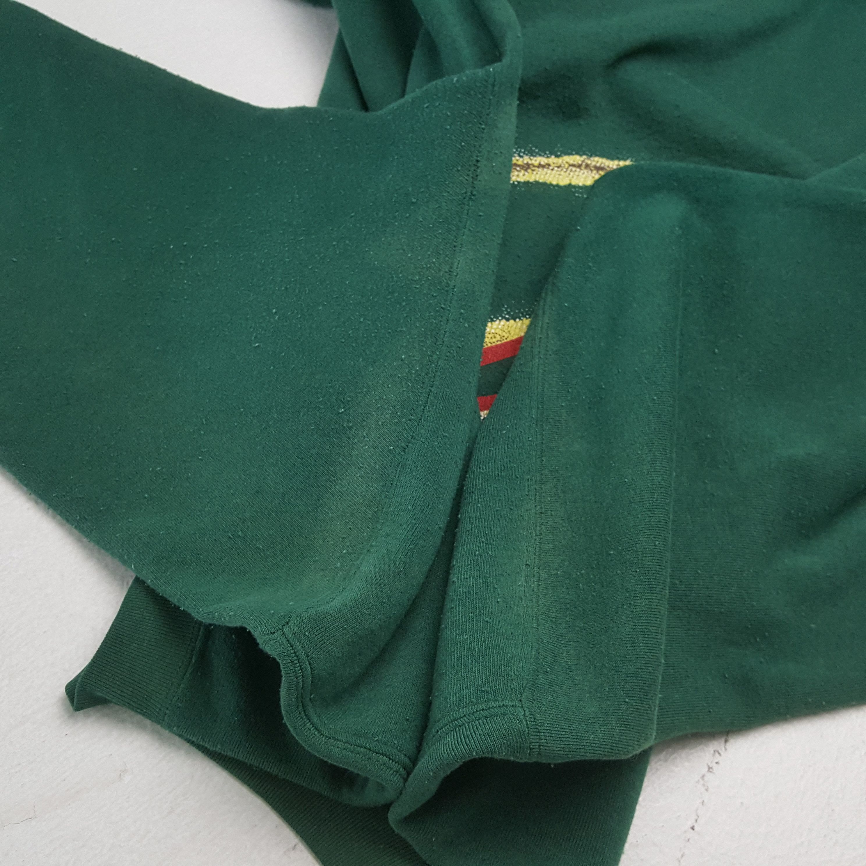 Nike Vintage NIKE Big Swoosh Design Sportswear Sweatshirt C292N25 Size US L / EU 52-54 / 3 - 9 Thumbnail
