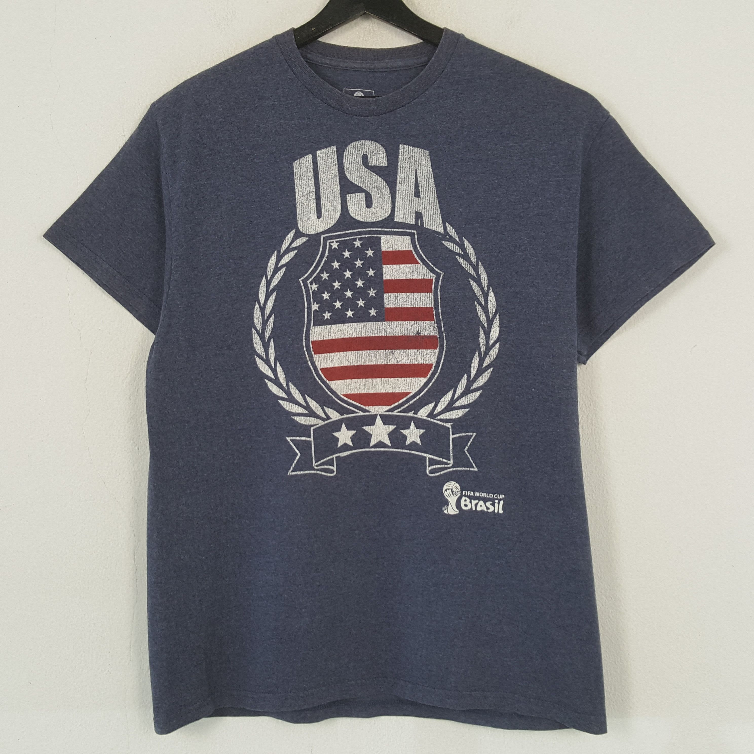 Vintage FIFA WORLD CUP Brasil Tshirt C285N34 Size US L / EU 52-54 / 3 - 1 Thumbnail