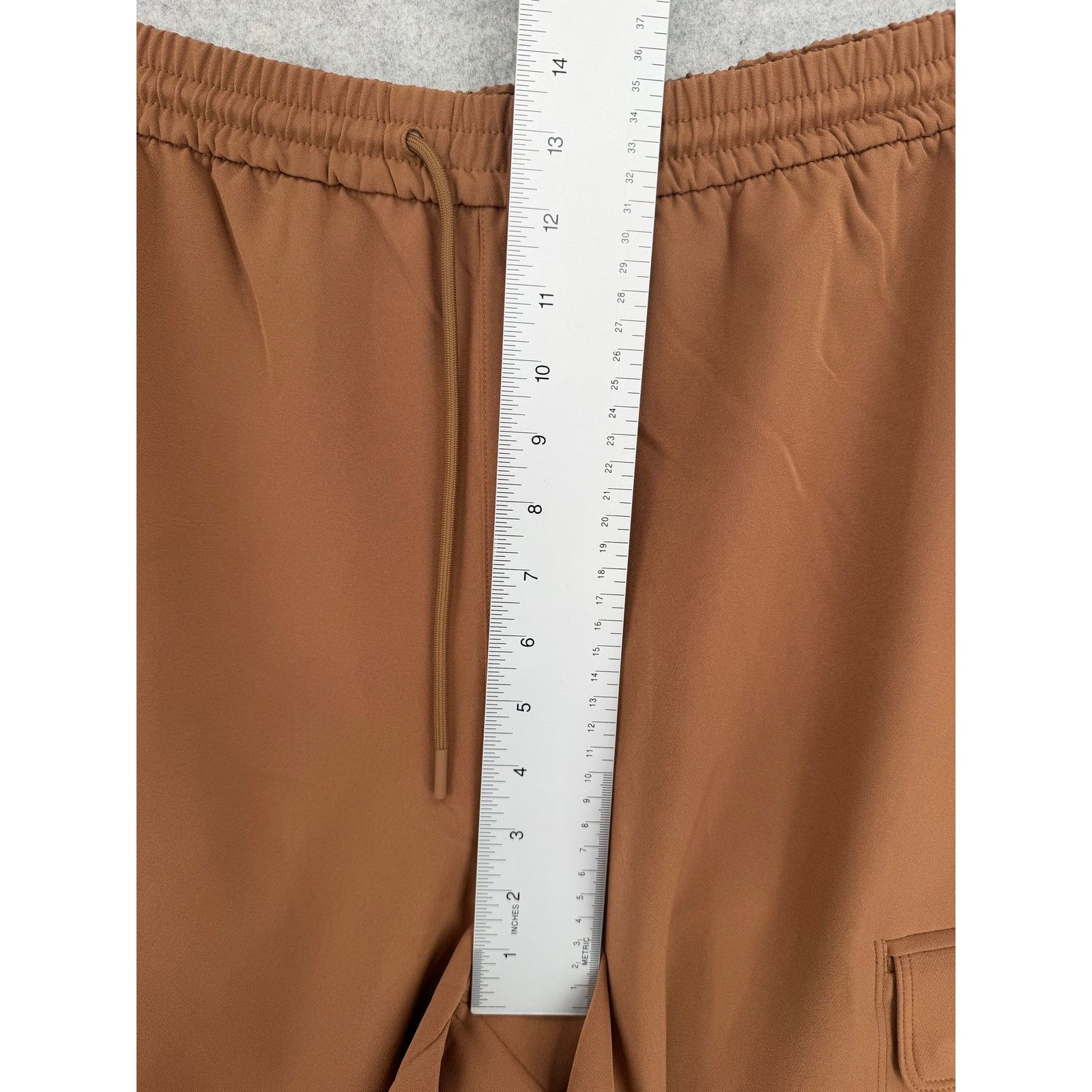 Athleta NWT Athleta Walnut Promenade High Rise Cargo Pant Size Large Size 34" / US 12 / IT 48 - 7 Thumbnail