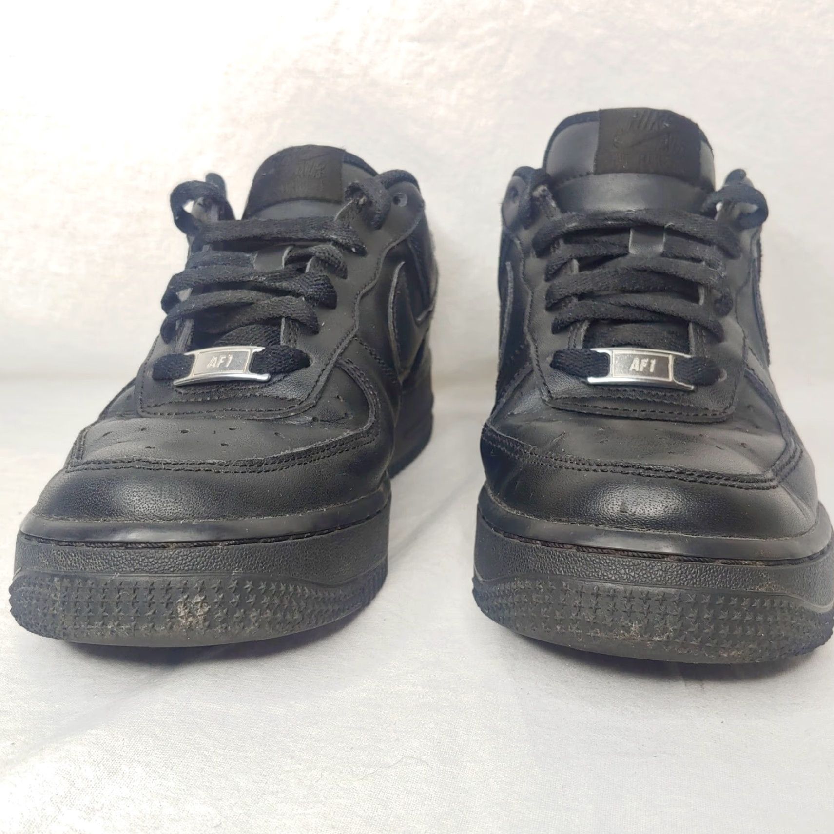Nike Nike Air Force 1 Shoes Women 7.5 Black Low Top Sneaker Lace Up Athletic Comfort Size M / US 6-8 / IT 42-44 - 2 Thumbnail