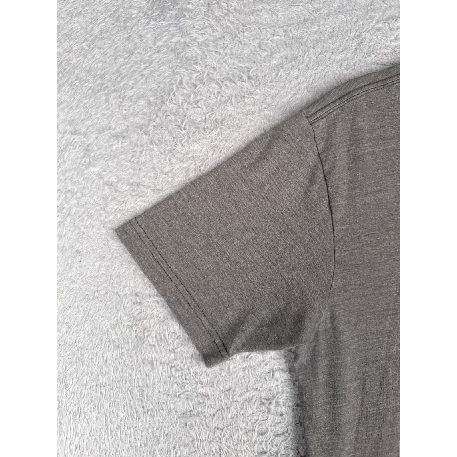 The North Face The North Face Men’s T-Shirt Shirt Medium Gray Crew Neck Cotton Blend Slim Fit Logo Knit All Seasons Outdoor 90s (if applicable) Mens Size US M / EU 48-50 / 2 - 3 Thumbnail