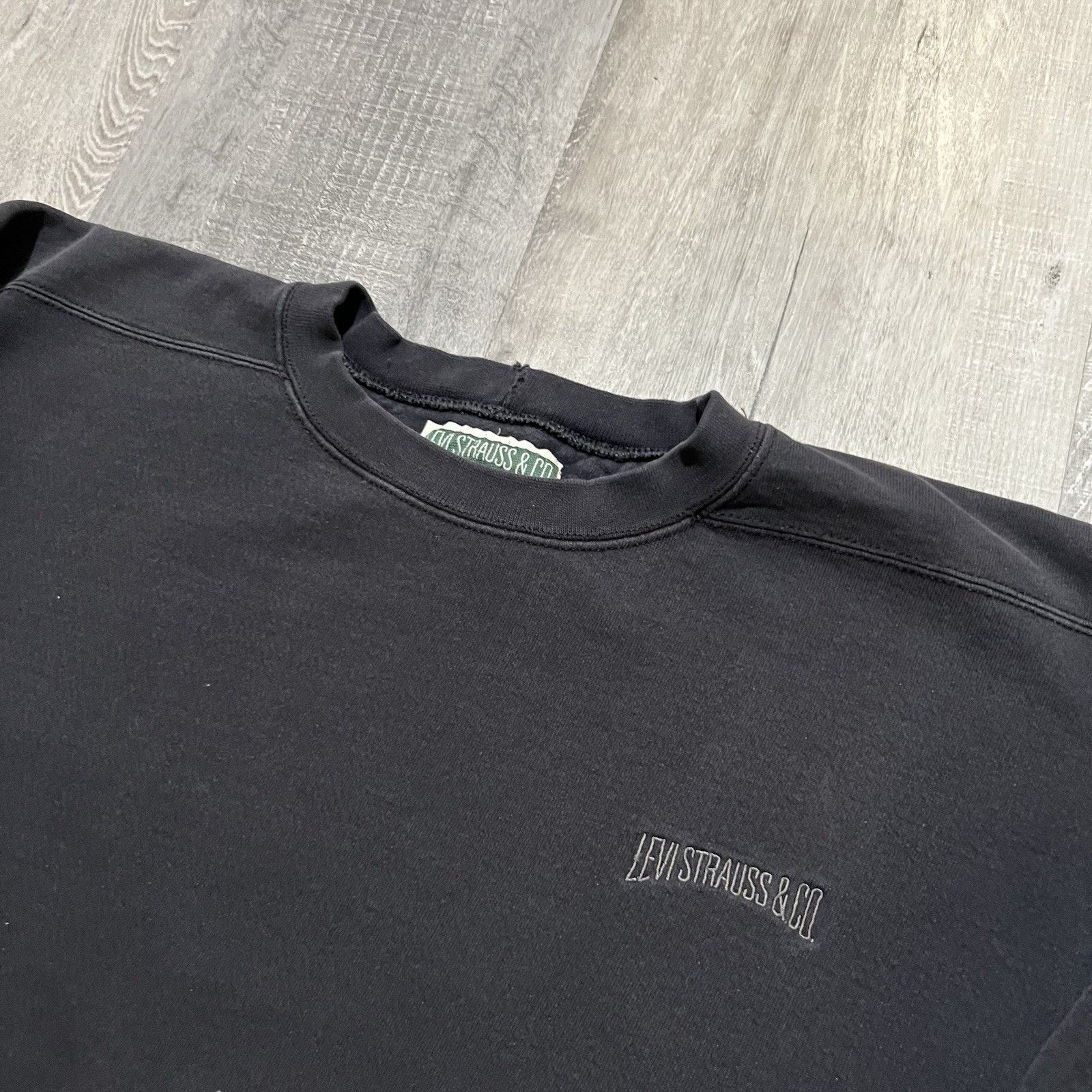 Vintage VTG Levis Strauss & Co Heavy Crewneck 90s USA Sweatshirt L Size US L / EU 52-54 / 3 - 3 Thumbnail