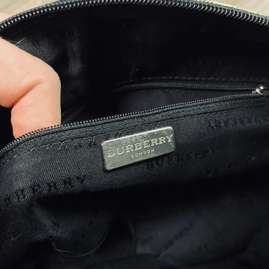 Burberry Burberry Full Pattern Handbag Measurements: 30x20x13cm Size ONE SIZE - 8 Thumbnail