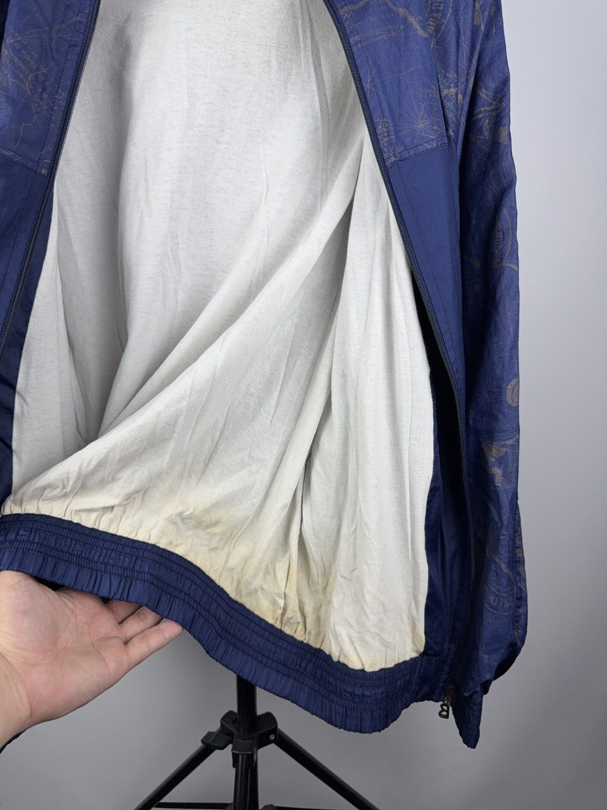 Bogner Vintage Bogner Map Print Windbreaker Jacket Navy Blue L Size US L / EU 52-54 / 3 - 13 Thumbnail