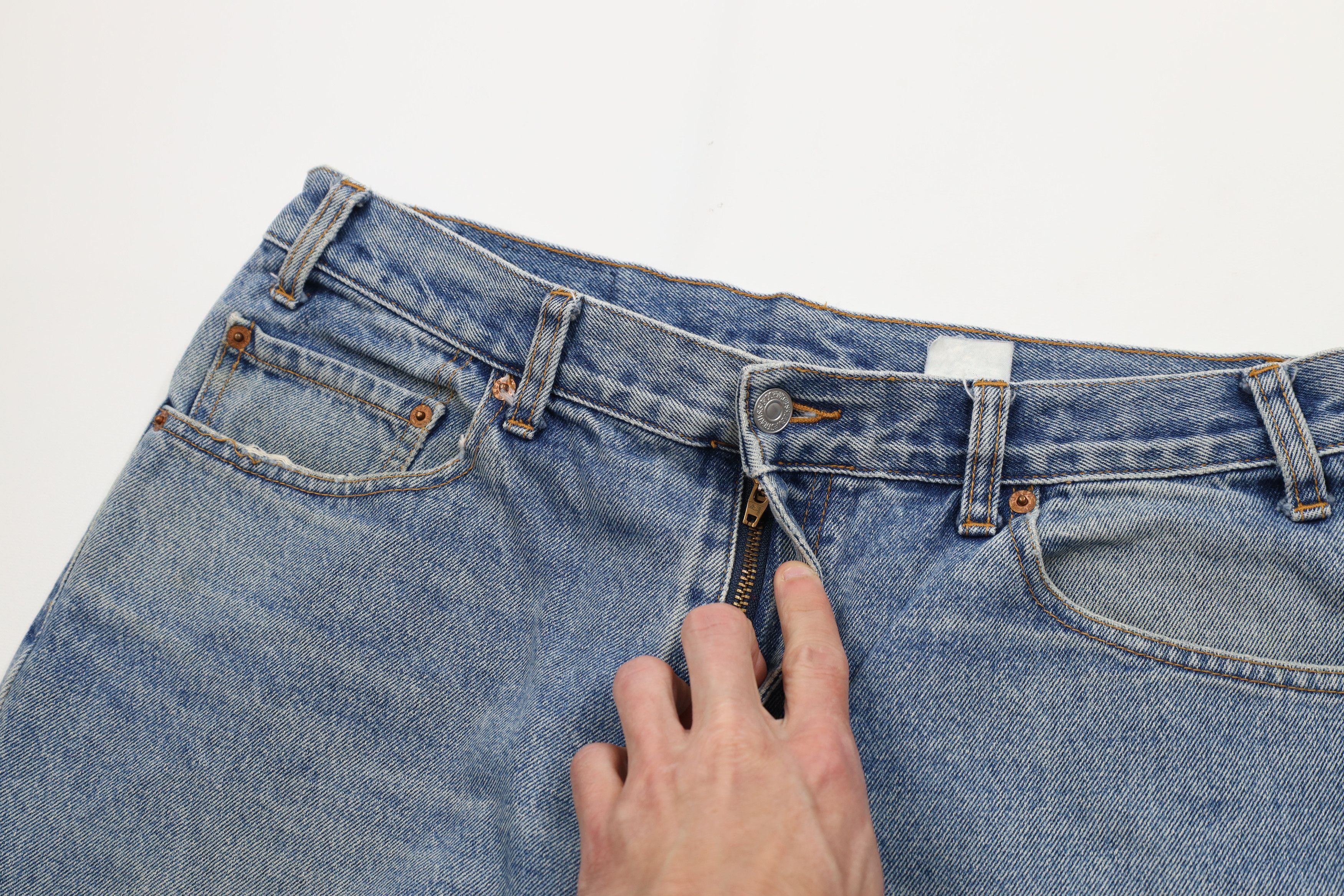 Levi's Vintage 90s Y2K Levis 550 Relaxed Fit Denim Jeans Blue Size US 36 / EU 52 - 9 Thumbnail