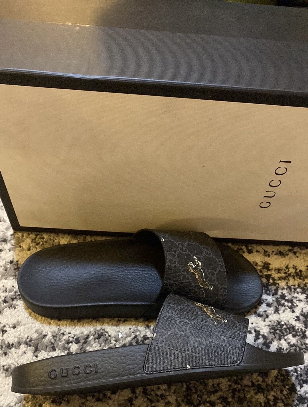 Gucci GG Supreme Tiger Print Sandal size