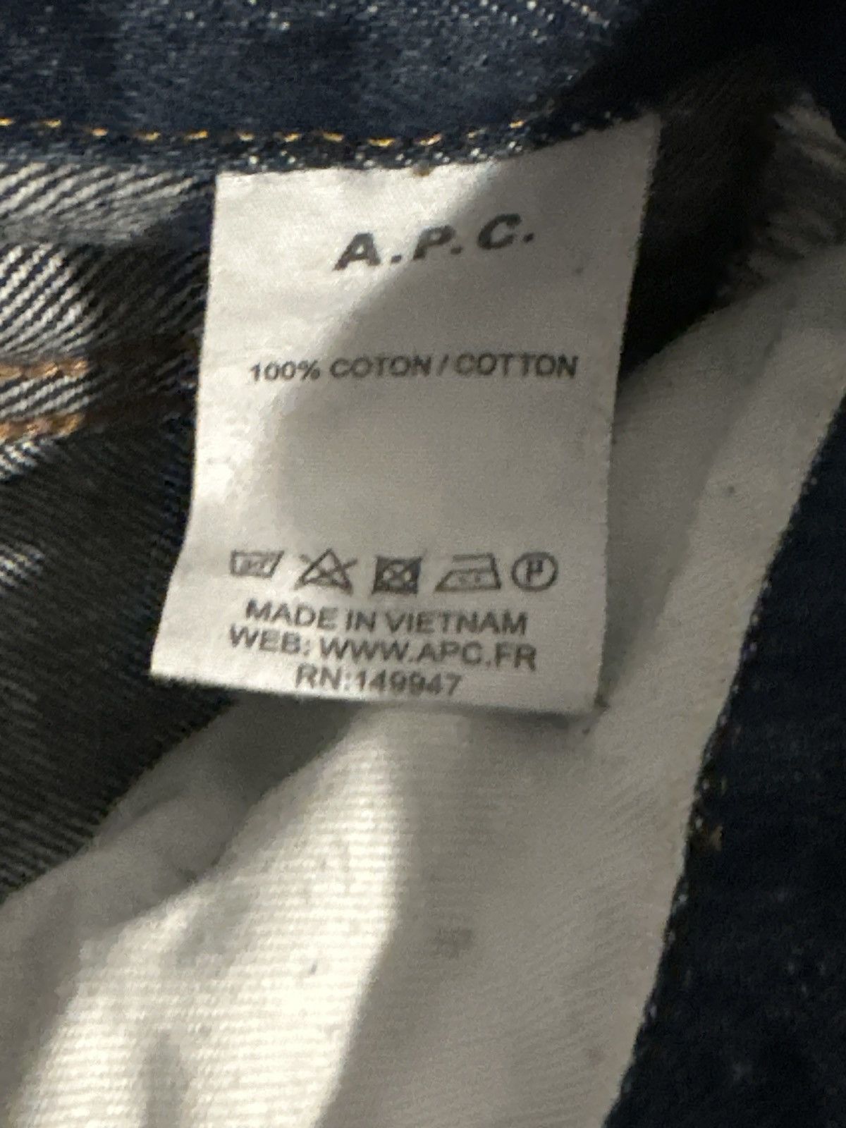 A.P.C. APC Petit Standard Size US 32 / EU 48 - 5 Thumbnail