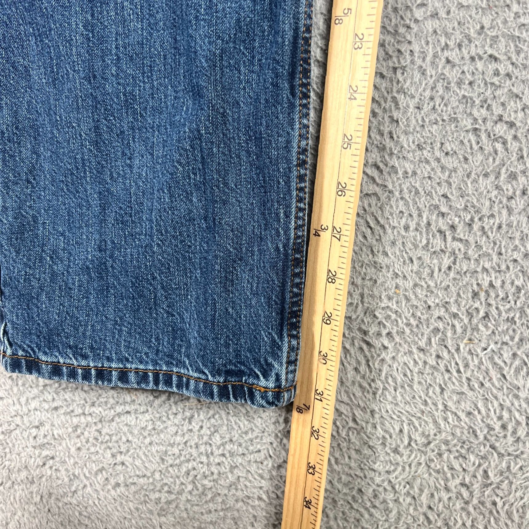Carhartt VINTAGE Carhartt Relaxed Jeans Mens 40x32 Blue Denim Straight High Rise 12+ Button Zip Pockets Logo 100% Cotton Regular Inseam 32 Size US 40 / EU 56 - 4 Thumbnail