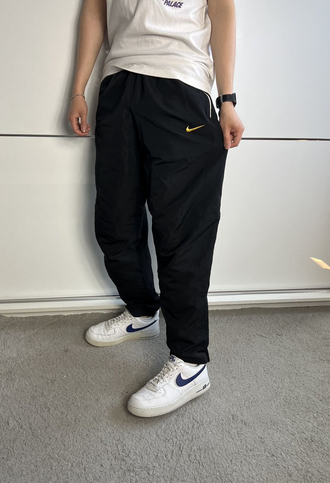 Nike Pants Nike Small Logo Swoosh Vintage 90’s 00’s Black Size US 32 / EU 48 - 1 Thumbnail