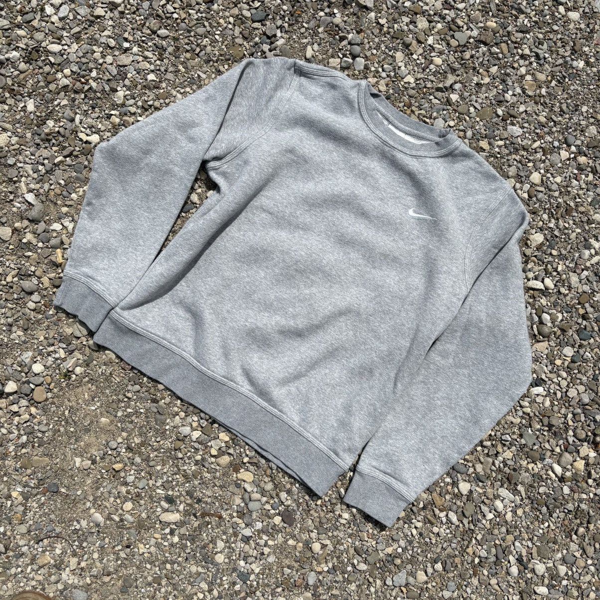 Nike Nike solo swoosh grey crewneck sweatshirt Size US L / EU 52-54 / 3 - 3 Thumbnail